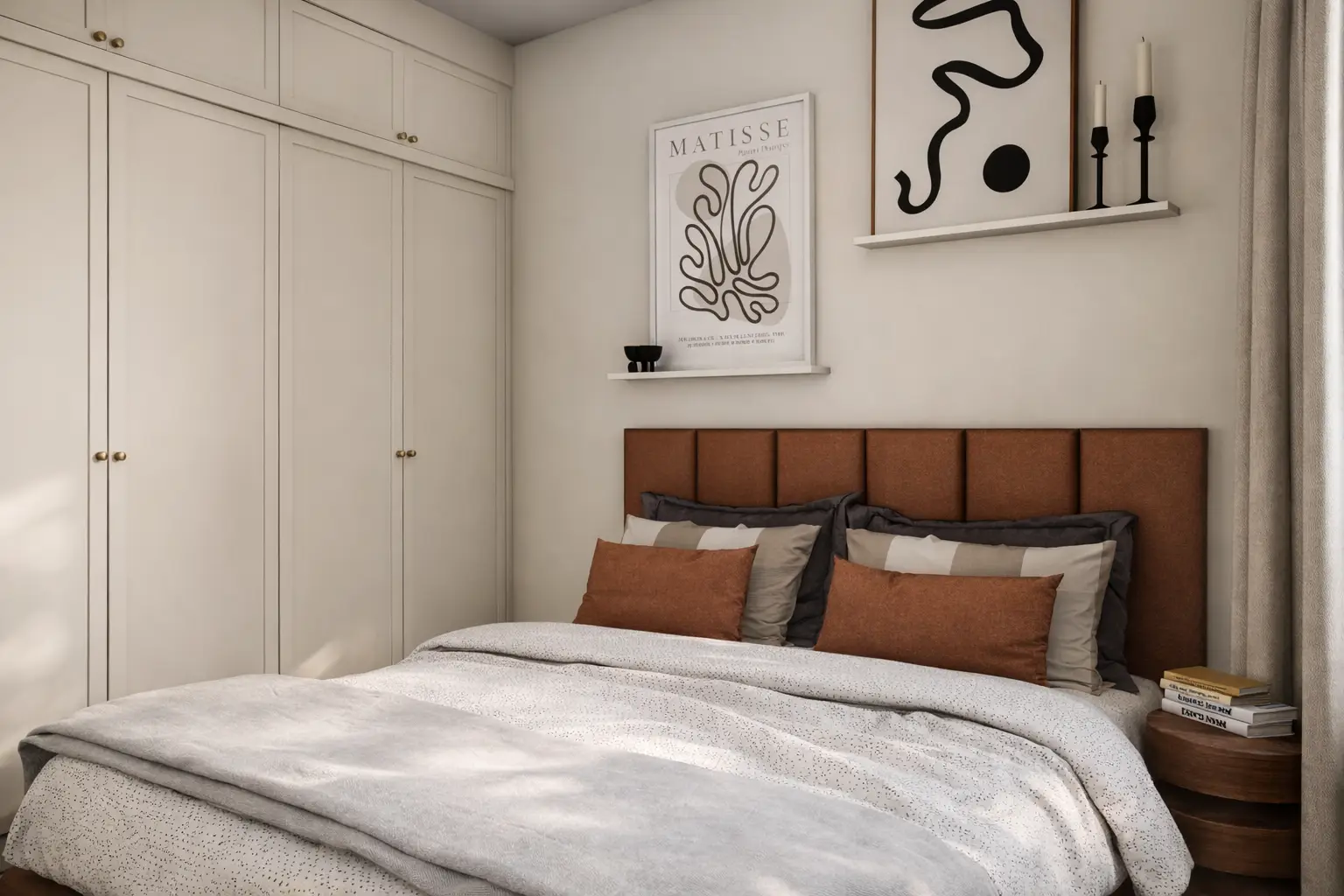 Chambre imaginée par Sureway, avec lit double, cadres et armoires encastrées