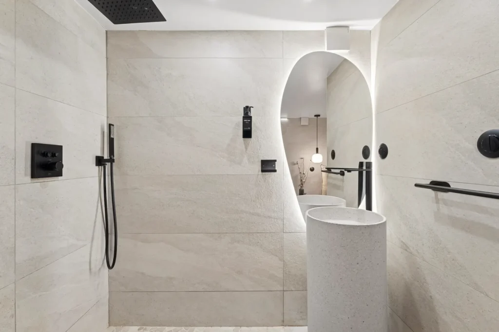 Salle de bain rénovée par Sureway