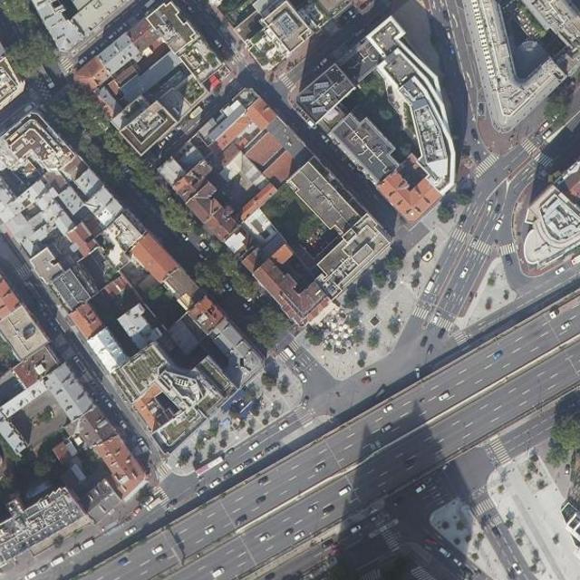 Vue aérienne de SureWay à Clichy et du boulevard périphérique